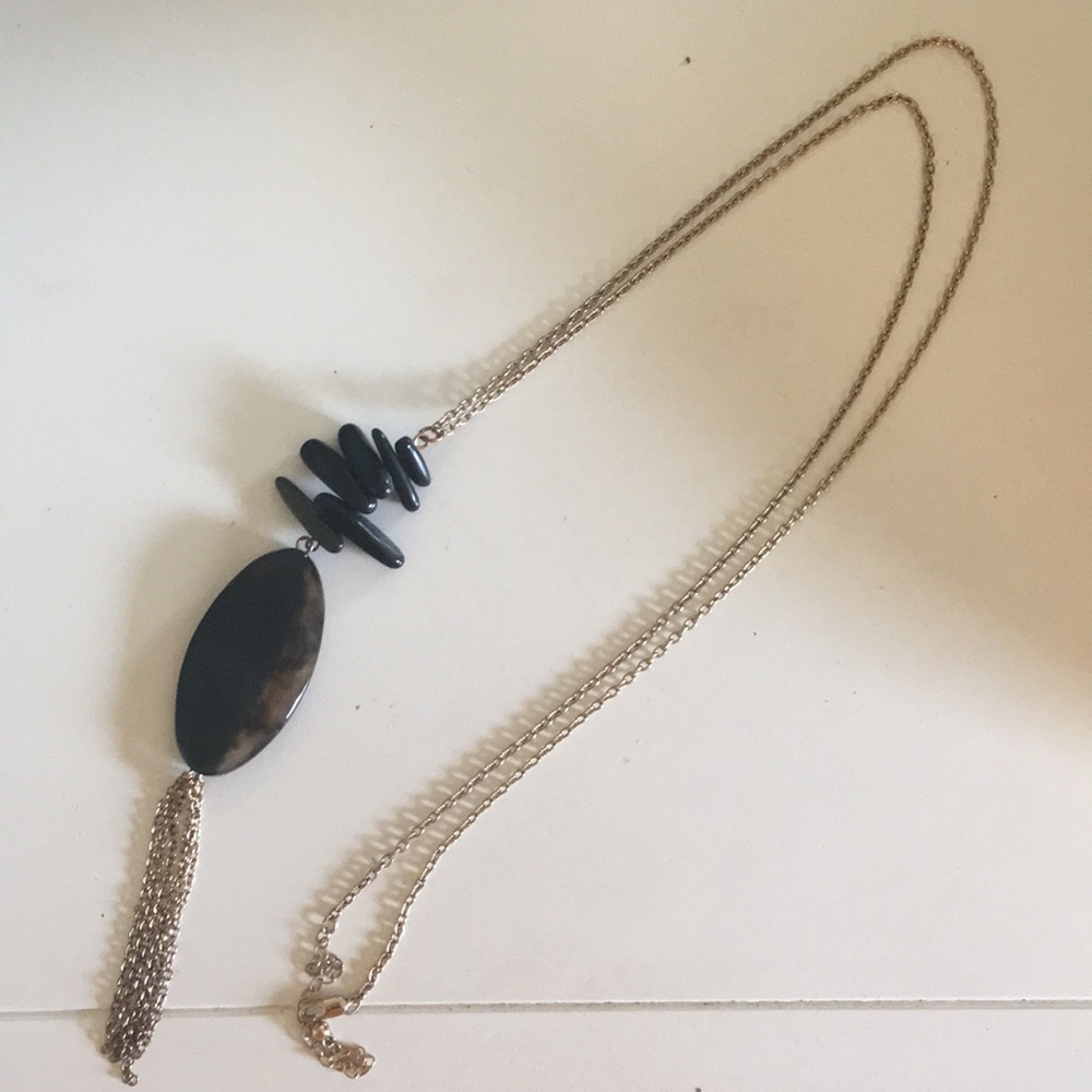 Long pendant necklace